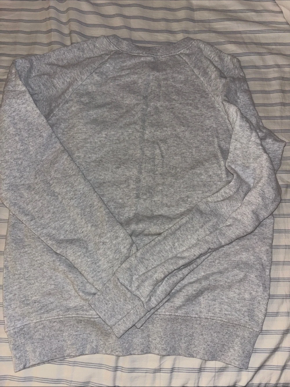 Brandy Melville Sweatshirt - Picture 3 of 4